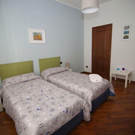Bed and Breakfast Casa Vittoria Nápoles Exterior foto